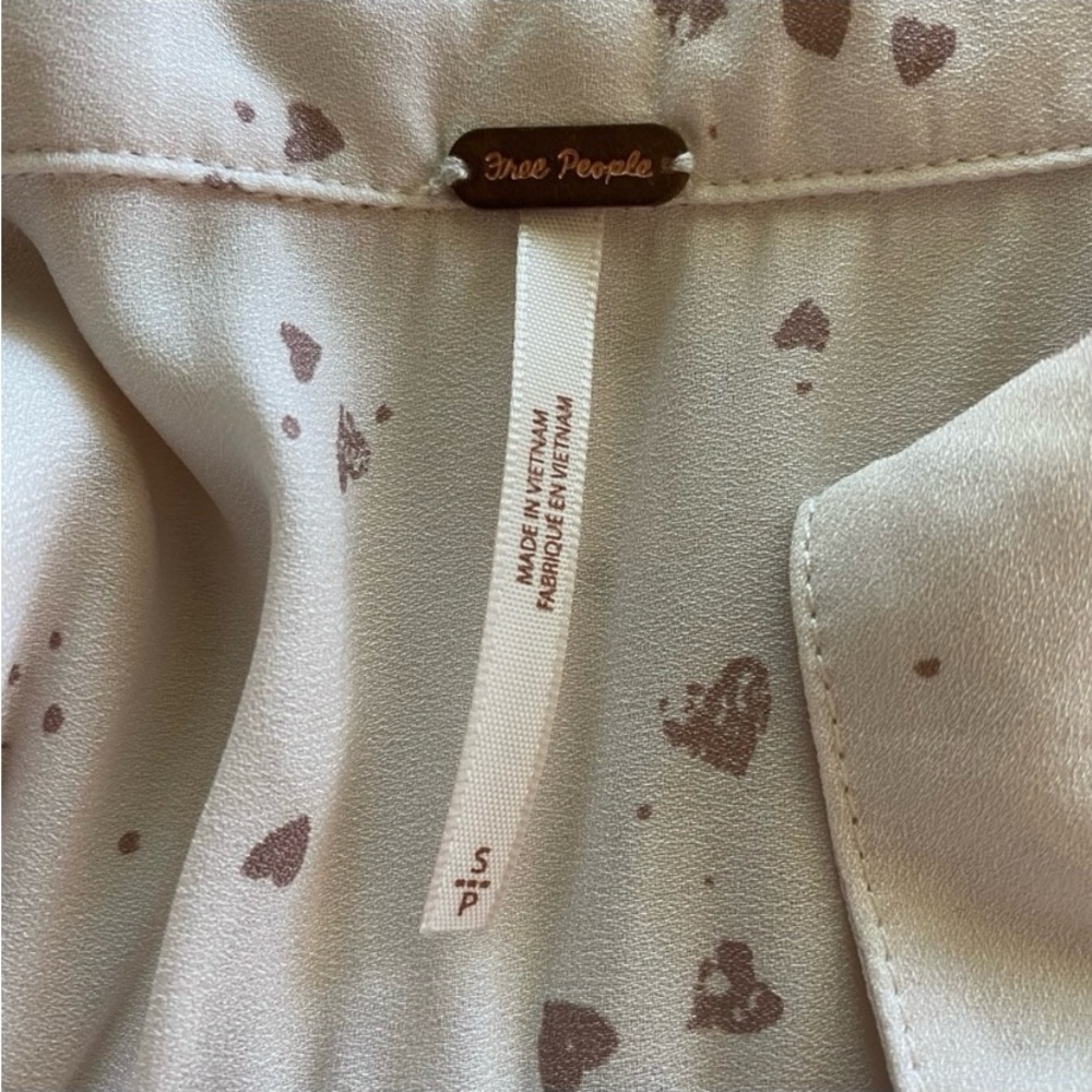 Free People blush color with darker color hearts and tie. NEW - Picture 7 of 8